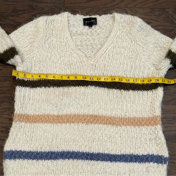 Anthropologie Line & Dot Keilani Fuzzy Sweater Size Medium - Picture 8 of 10